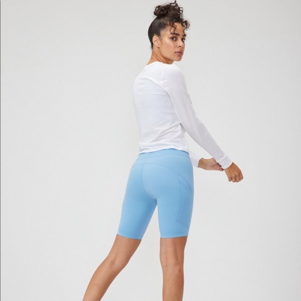 Outdoor voices Super form 8 shorts SMALL